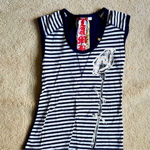 ✨🆕SUPER RARE!L.A.M.B. Spring 2007 Golden Flower Navy Blue Top. Sz M✨